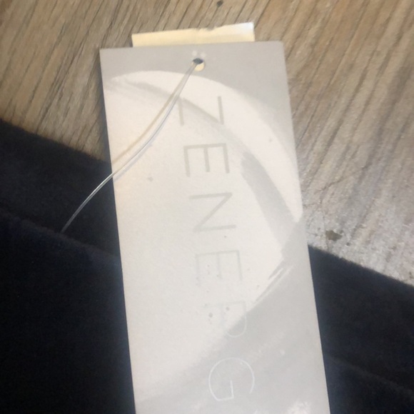 🔥HOT Deal Alert Chico’s Zenergy Navy Velour Jogger NWT $89. Various Sizes - Picture 4 of 4